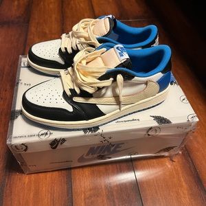 Travis Scott Jordan 1 low fragment size 9.5